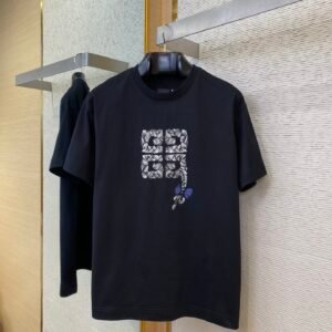 GIVENCHY T-SHIRT