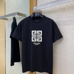 GIVENCHY T-SHIRT